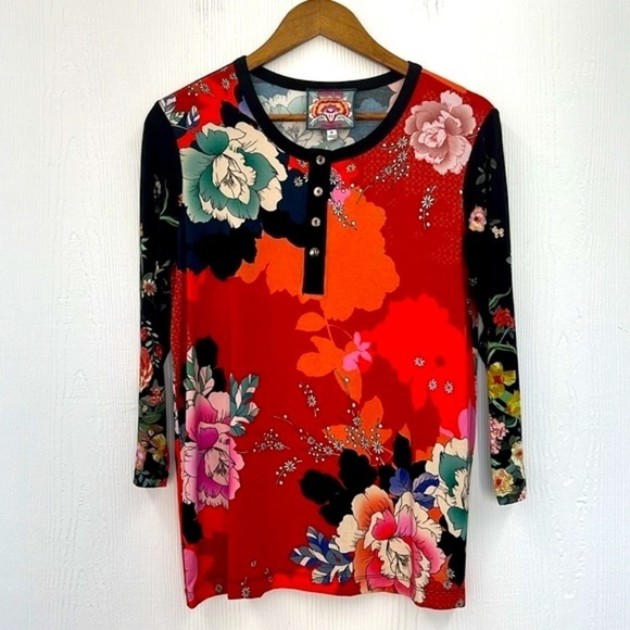 Johnny Was - NWT Tura Multi Colored Floral Lightweight Henley 3/4 Sleeves SZ XS - Picture 9 of 15